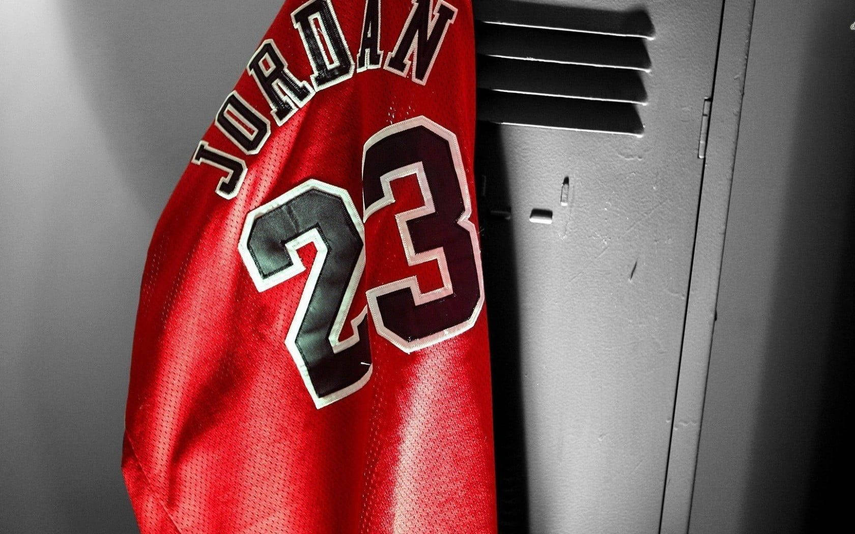 Michael Jordan Hd In Red Jersey Picture