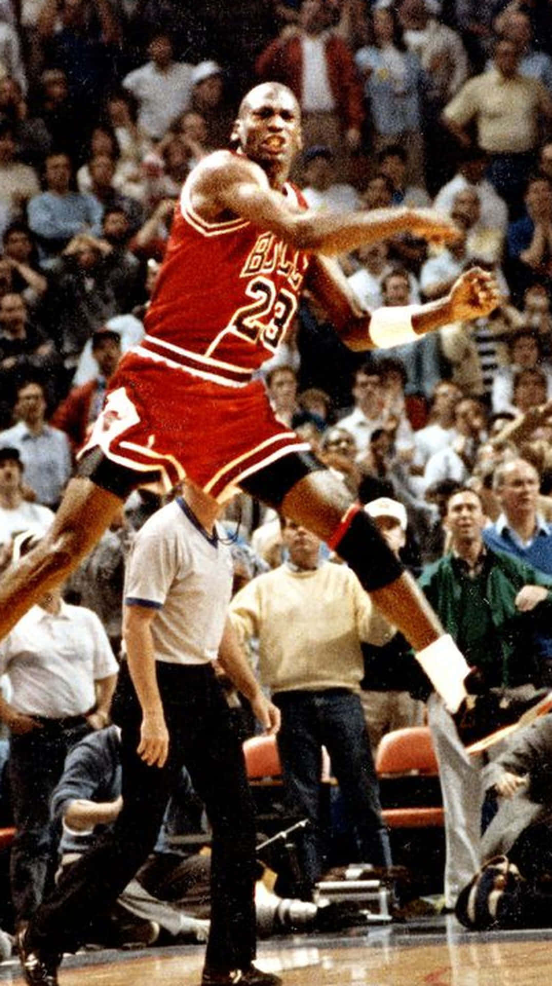 Lemaglie Di Michael Jordan Sono Un Pezzo Senza Tempo Di Memorabilia Della Nba. Sfondo