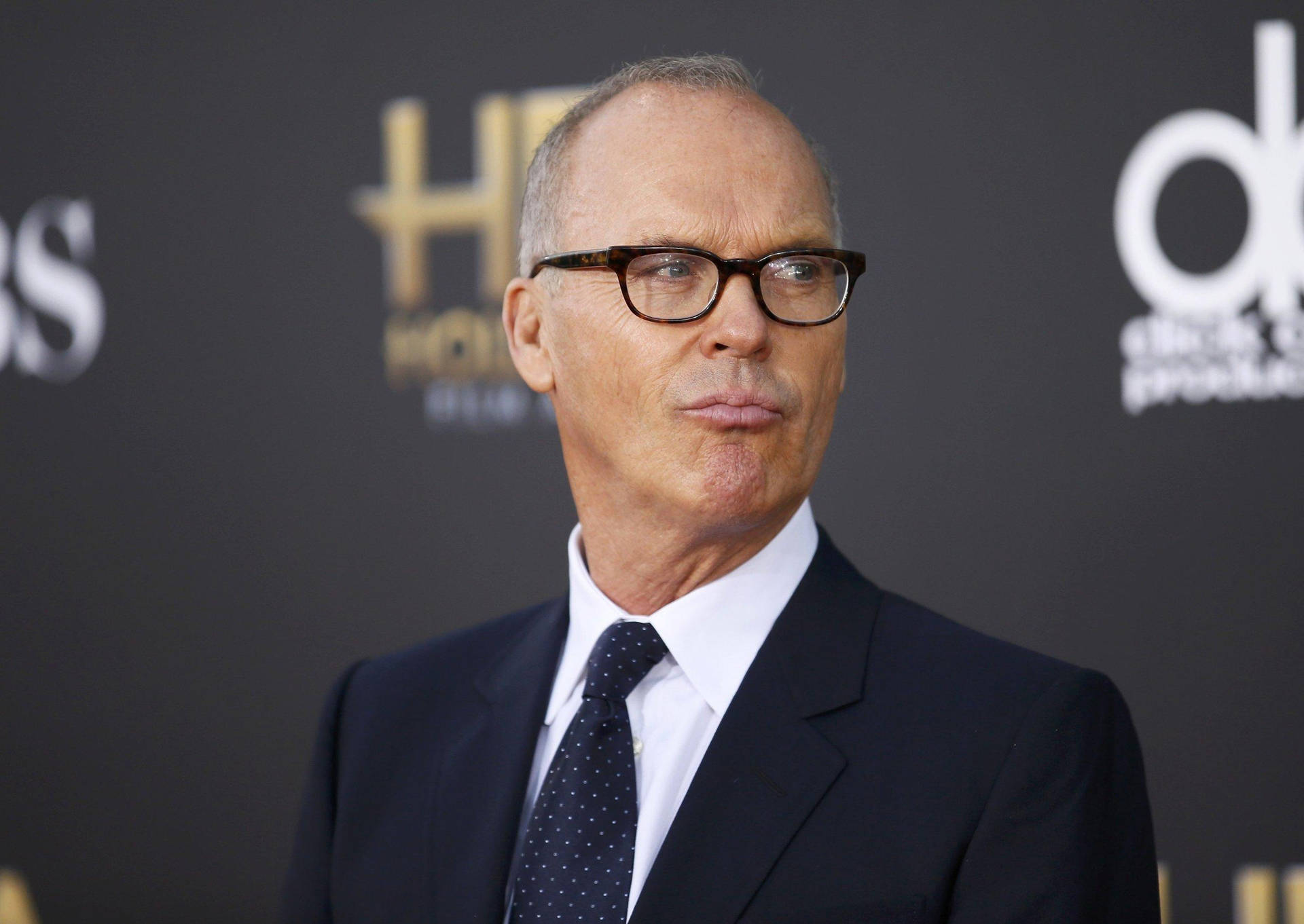 Michael Keaton sort dragt emalje tekstur tapet Wallpaper