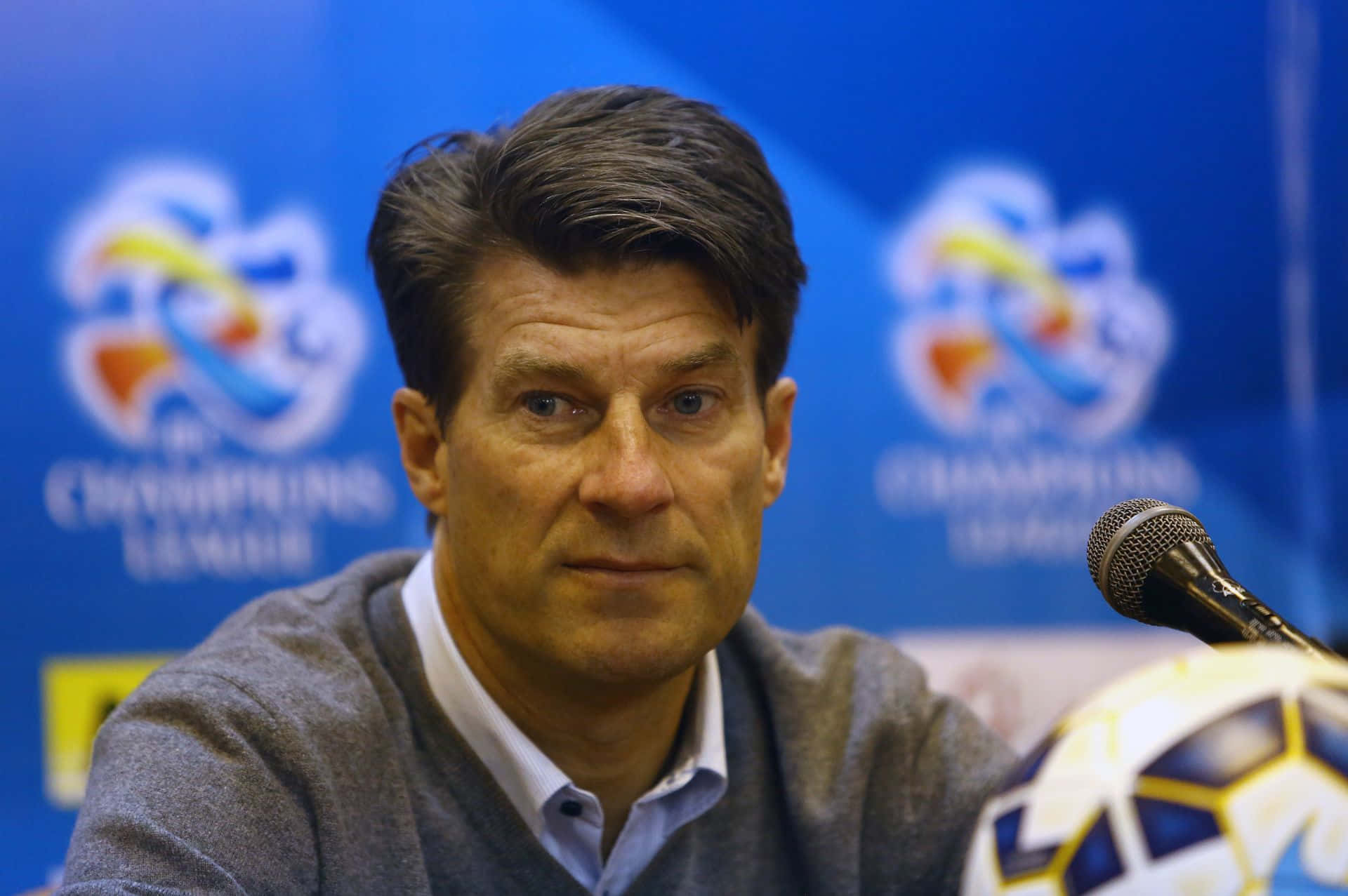 Michael Laudrup Press Conference For Champions League Wallpaper