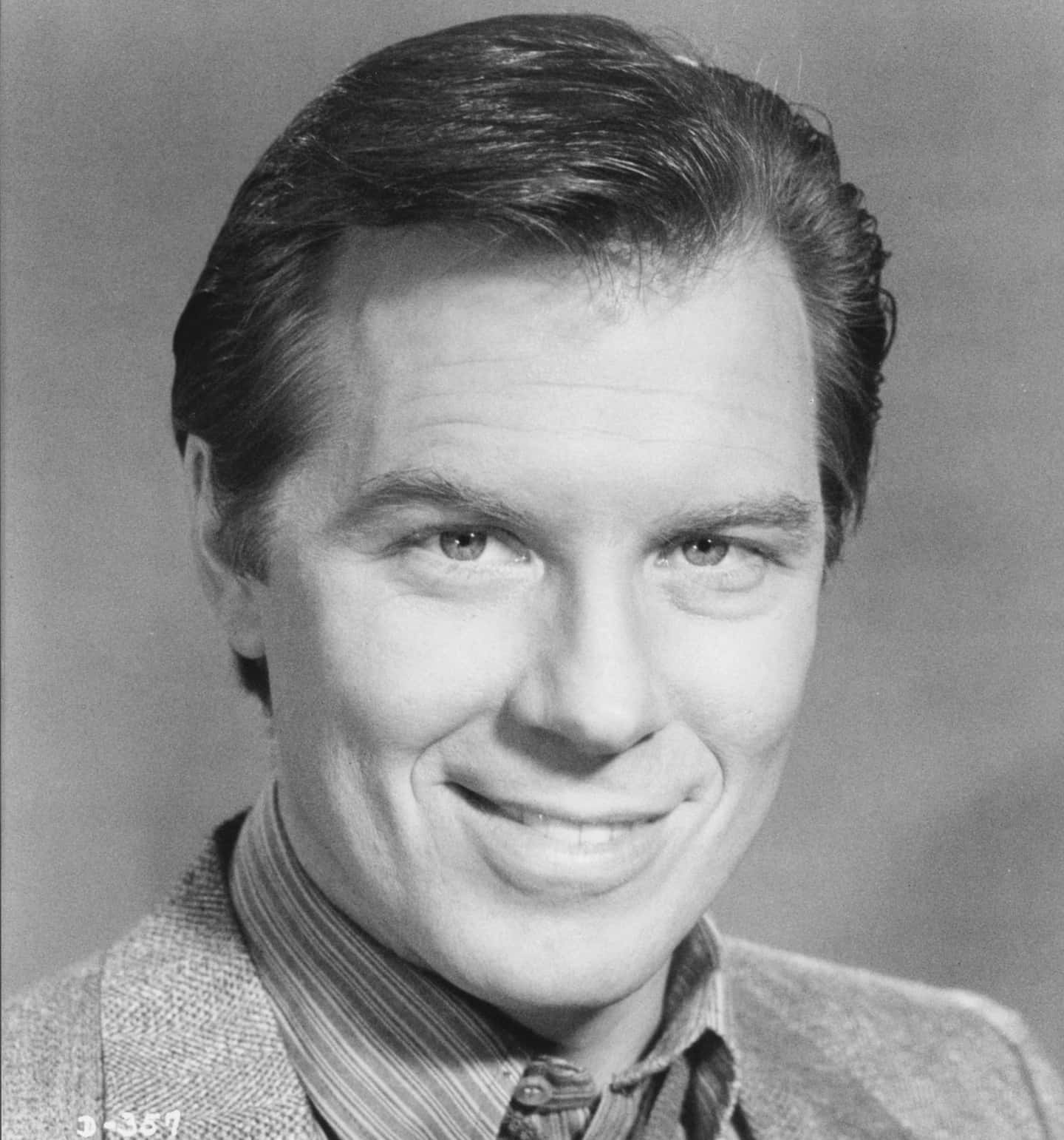 Actormichael Mckean Is Best Known For His Roles In Various Iconic Films And Television Shows. With His Incredible Talent And Versatility, Mckean Has Captivated Audiences Around The World. Whether He's Playing A Comedic Character Or A Dramatic Role, He Always Delivers A Brilliant Performance. His Presence On Screen Always Leaves A Lasting Impression. Fondo de pantalla