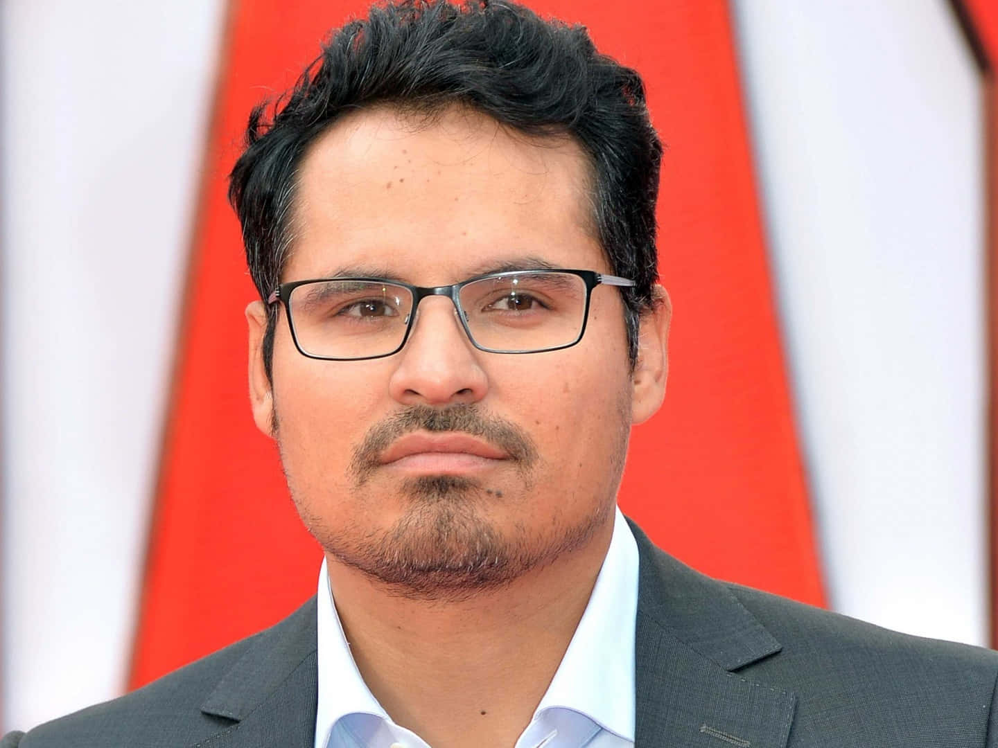 Actornominado Al Premio De La Academia, Michael Peña Fondo de pantalla