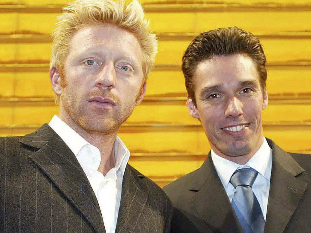 Michaelstich E Boris Becker In Abiti Eleganti. Sfondo