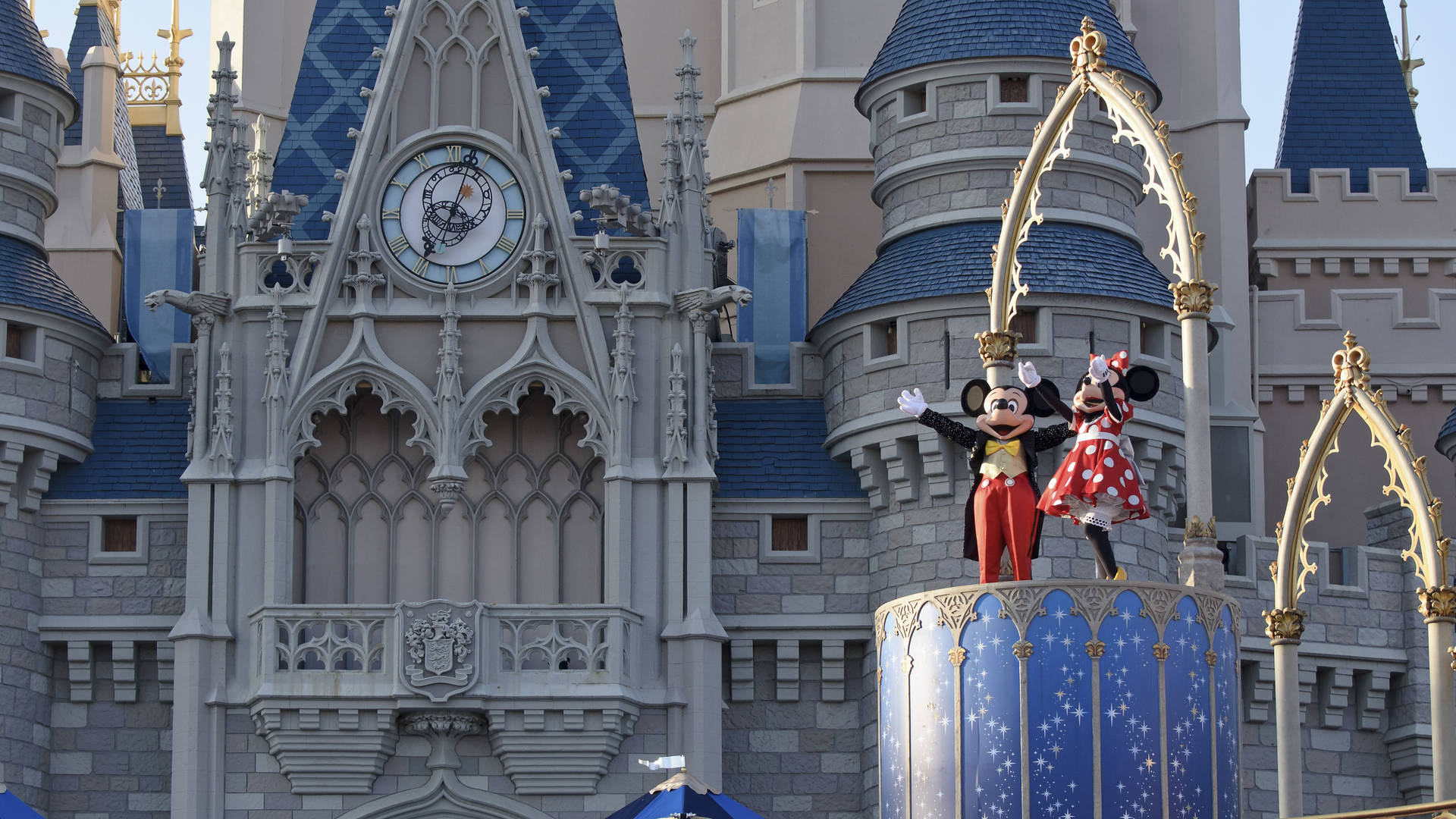 Mickey And Minnie Parade Disney 4k Ultra Wide Wallpaper