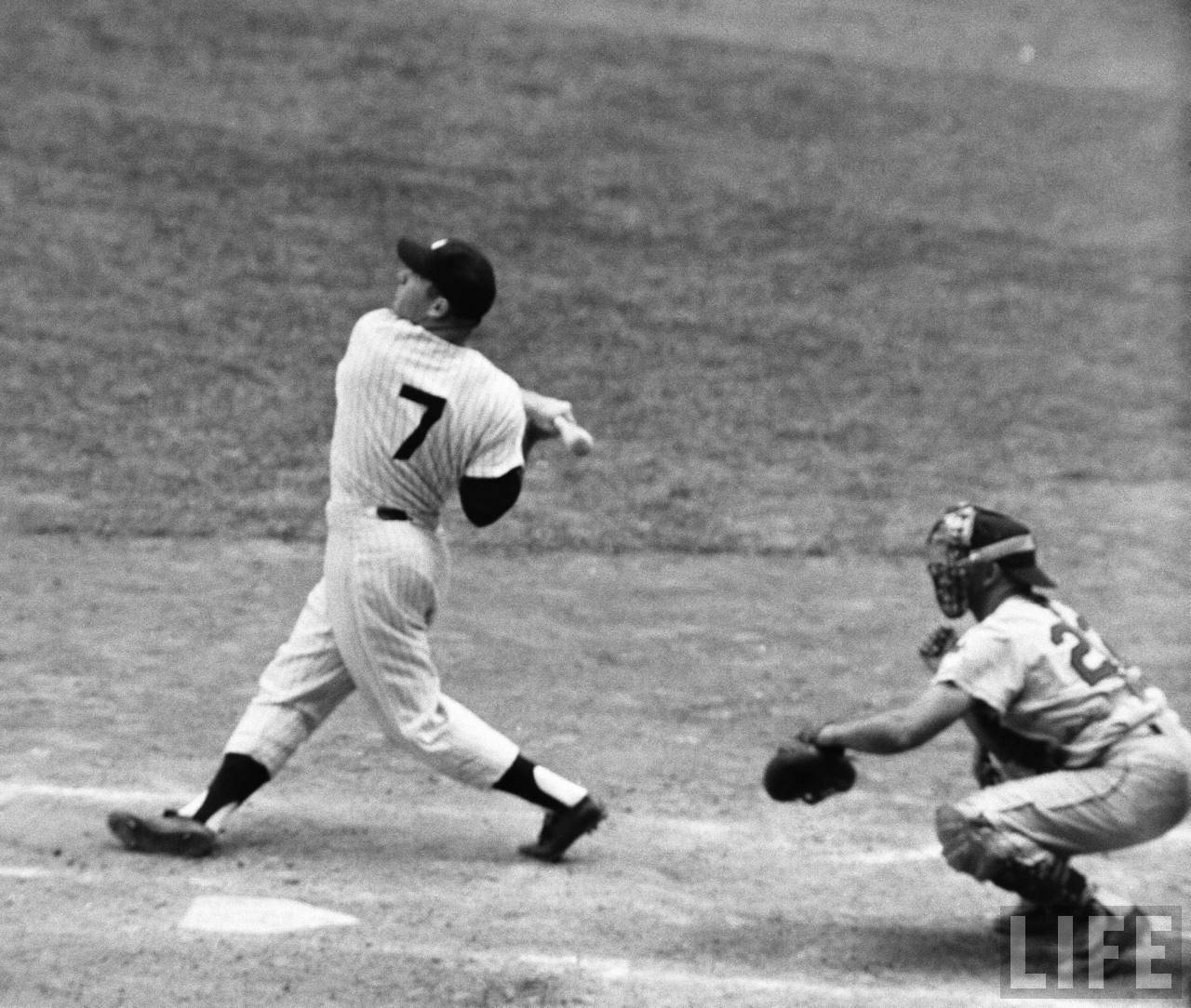 Mickey Mantle In Game Photograph Wallpaper