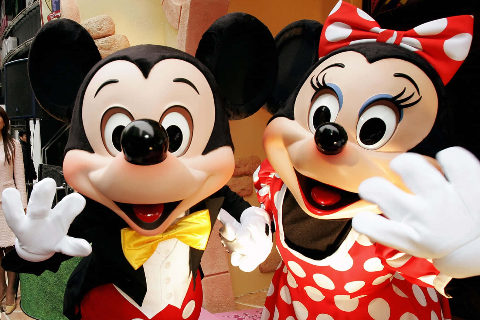 Mascotasde Mickey Mouse Feliz Año Nuevo. Fondo de pantalla