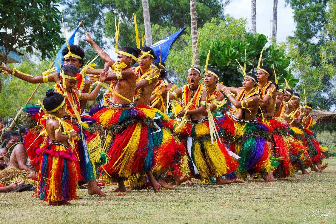 Micronesia Colorful Clothes Dancing Wallpaper