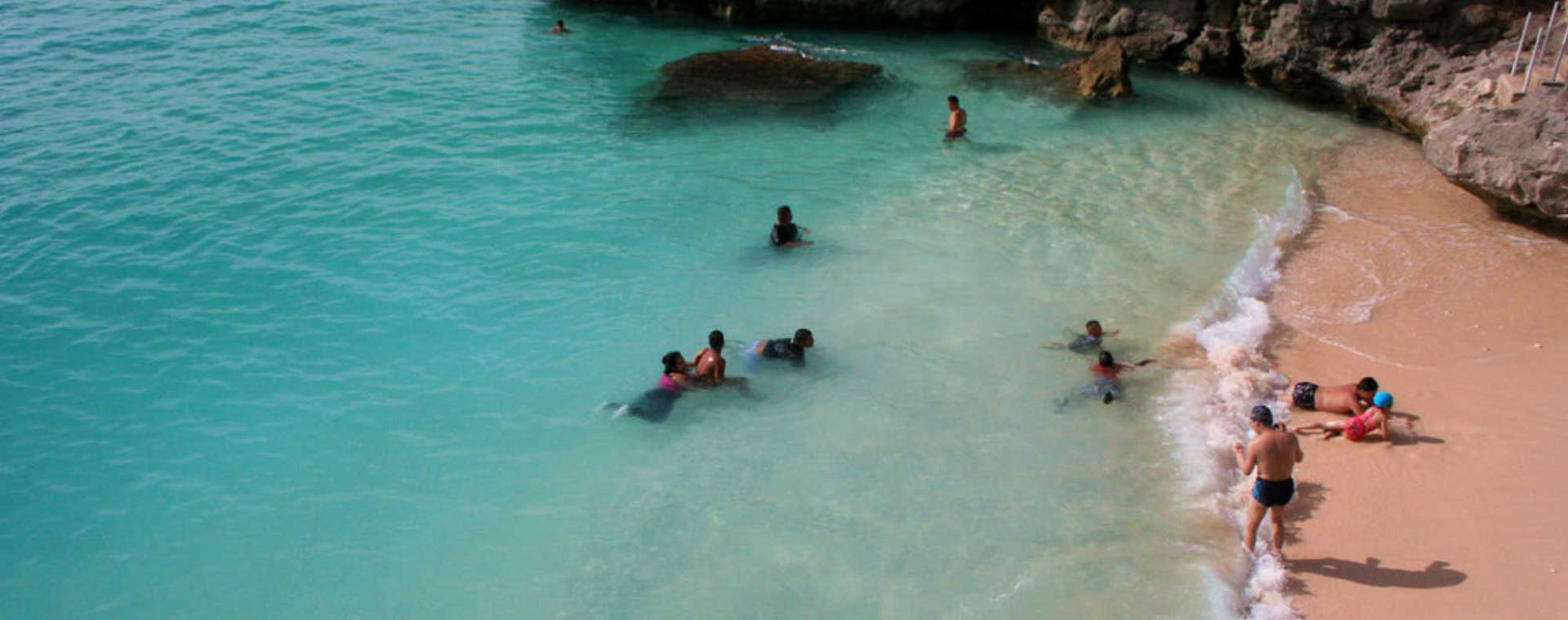 Micronesia People Swimming Beach Wallpaper