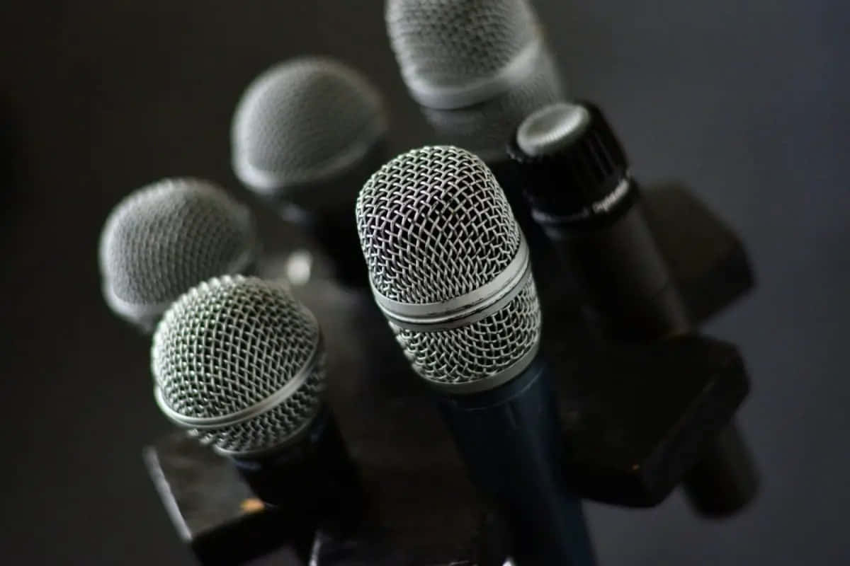 Aesthetic Microphones Background