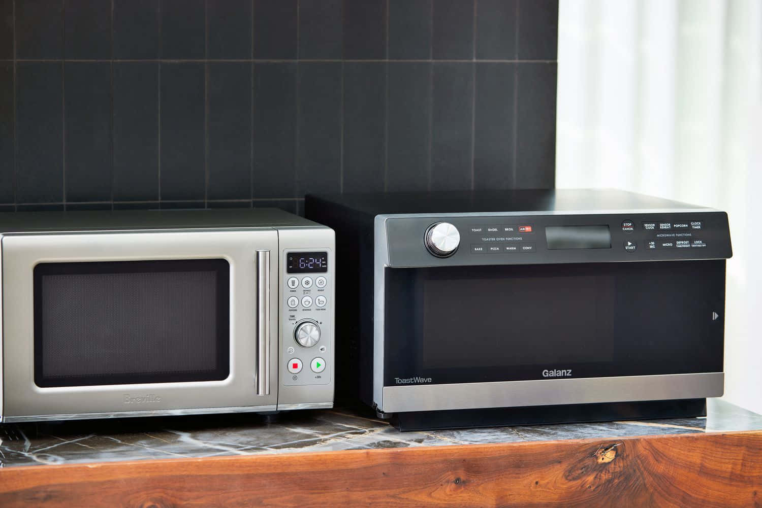Photo  An advanced microwave in modern kitchen