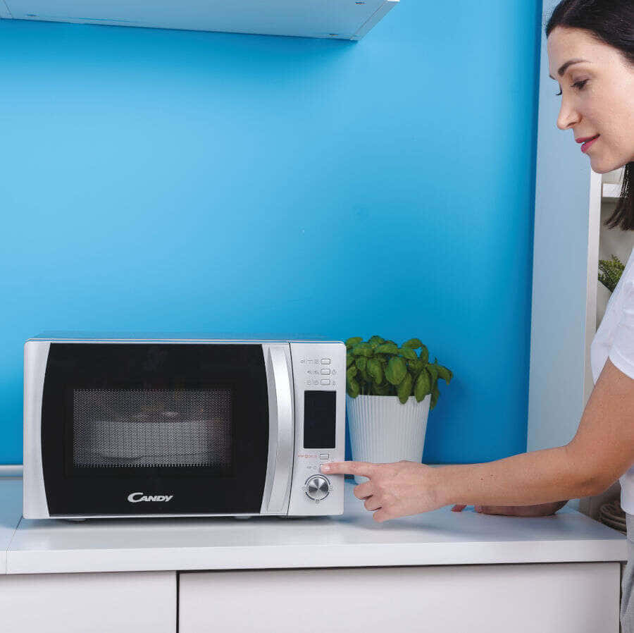 Enjoy the convenience of cooking, reheating and defrosting with a reliable microwave.
