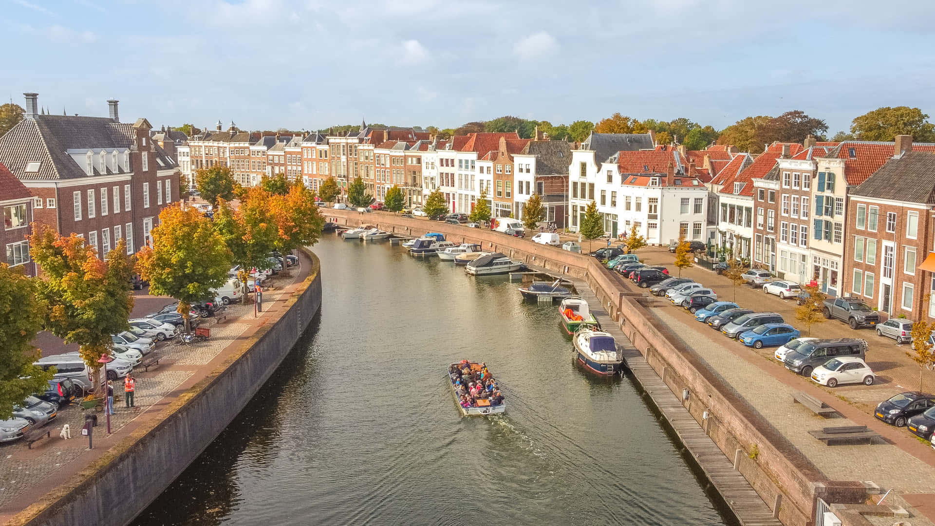 Scène Automnale Du Canal De Middelburg Fond d'écran