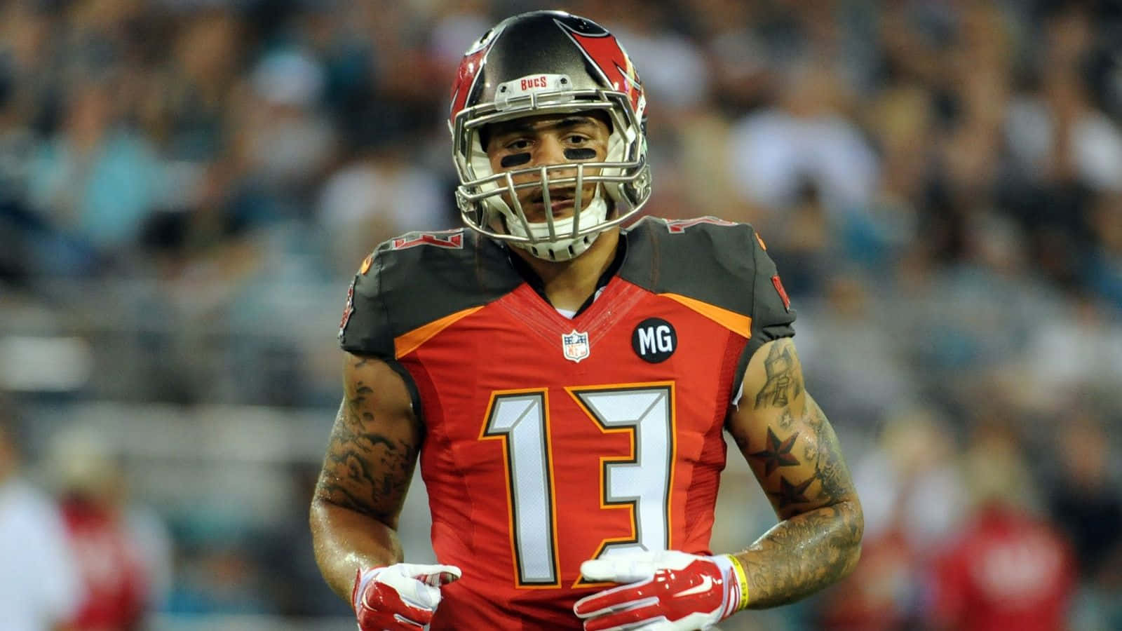 NFL wide-receiver Mike Evans #13 for the Tampa Bay Buccaneers Wallpaper