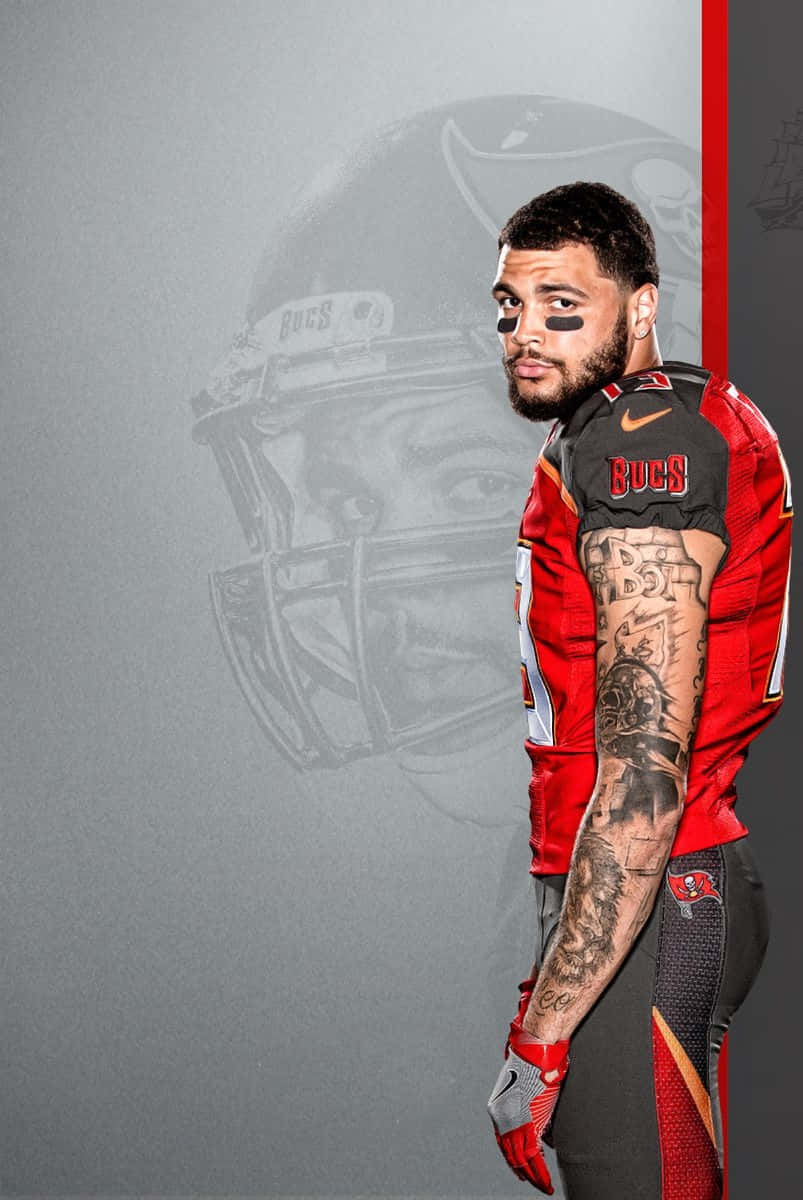 Bucs WR Mike Evans shows off NFL shield tattoo