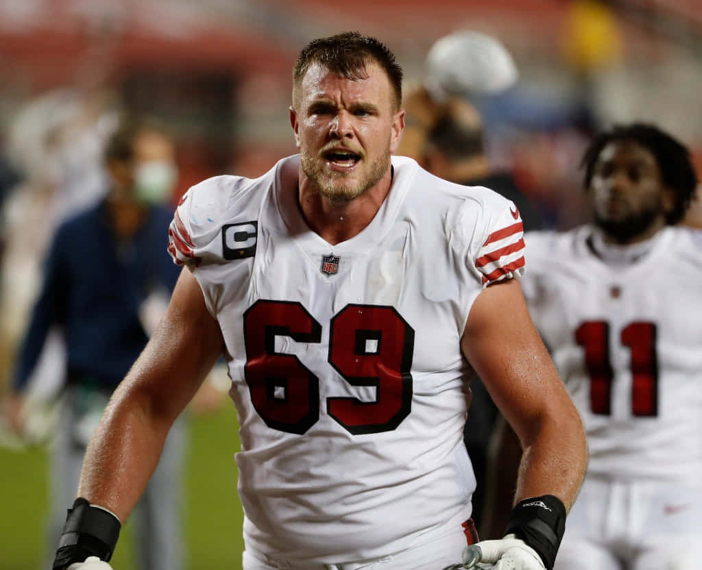 Mike Mcglinchey En Action Lors D'un Match De Football Fond d'écran