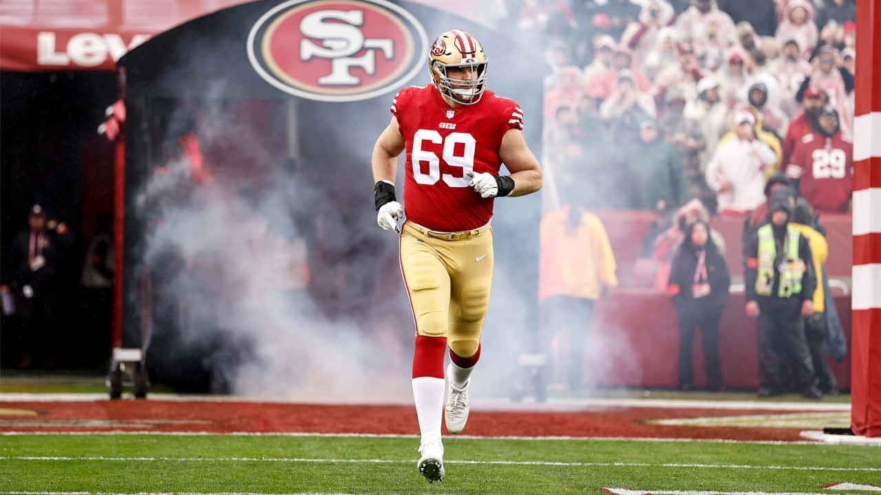 Mike Mcglinchey En Action Sur Le Terrain Fond d'écran