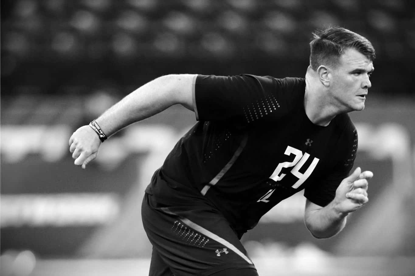 Mike Mcglinchey En Action Lors D'un Match De Football Fond d'écran