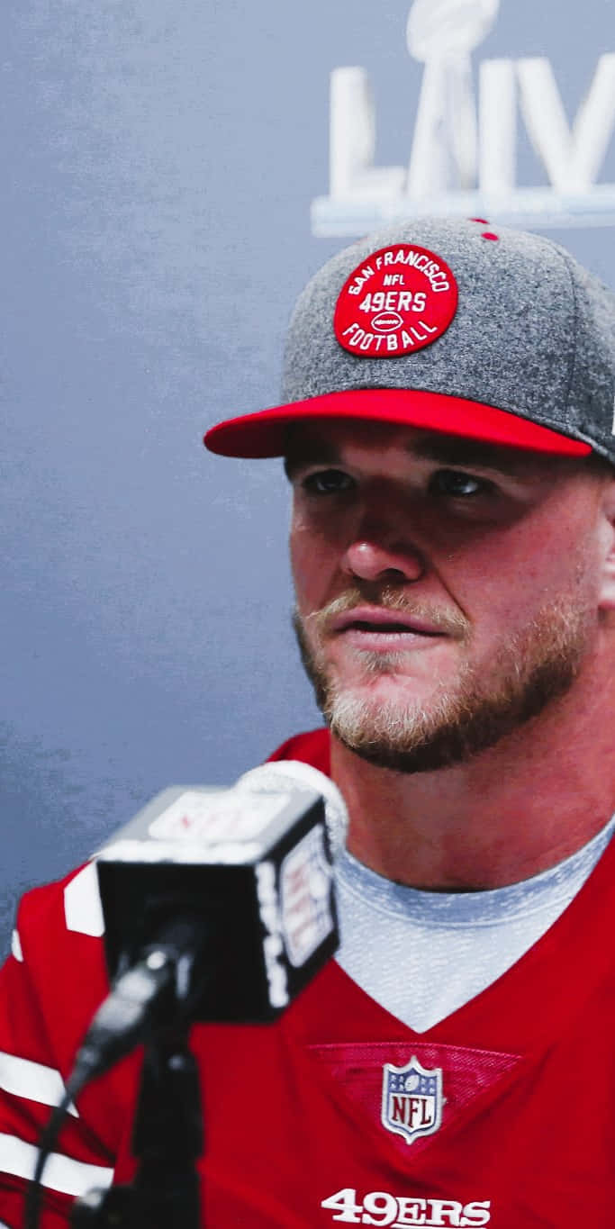 Mike Mcglinchey Dalam Aksi Selama Pertandingan Wallpaper