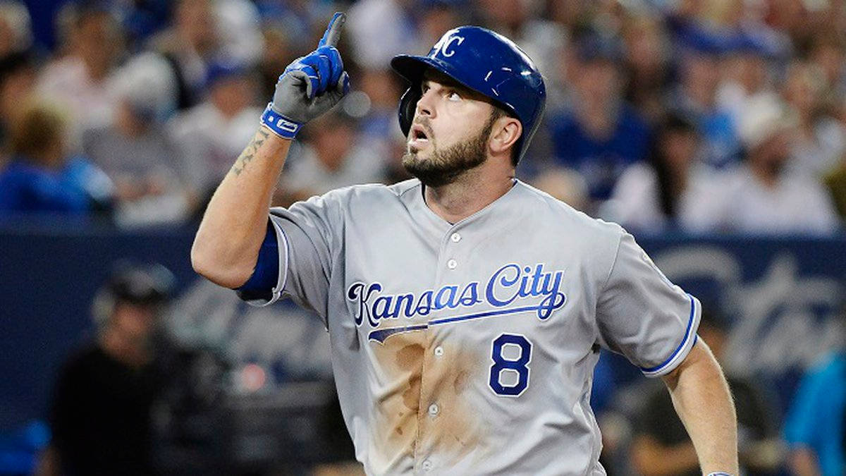 Mike Moustakas Pointing Up Wallpaper
