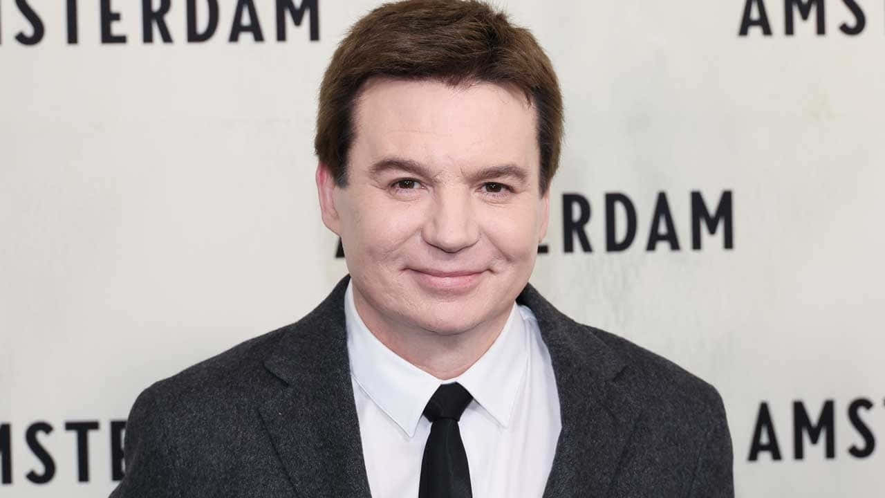 Comedic Icon Mike Myers Wallpaper