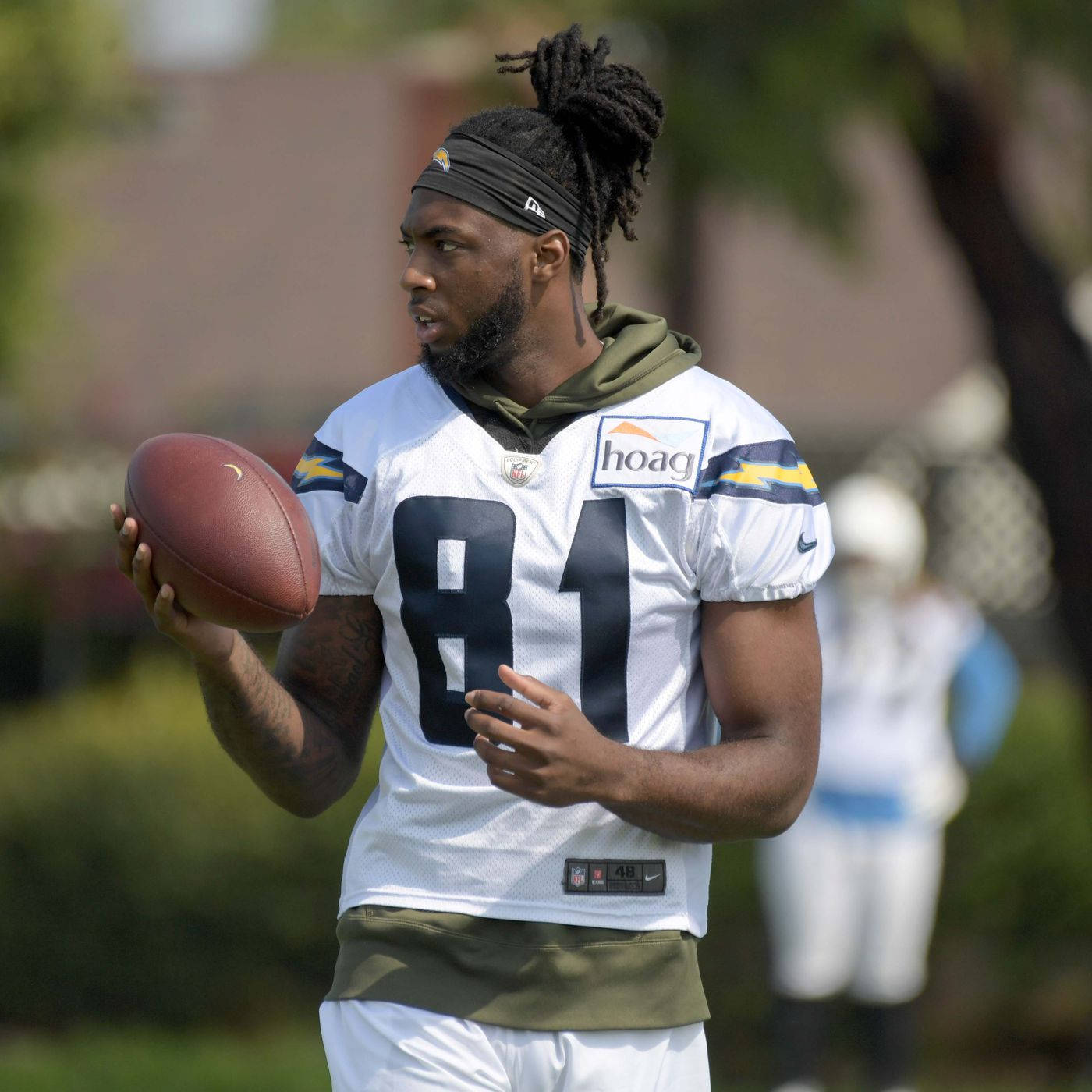 Mikewilliams Nfl Training Camp - Mike Williams Nfl Trainingslager Wallpaper
