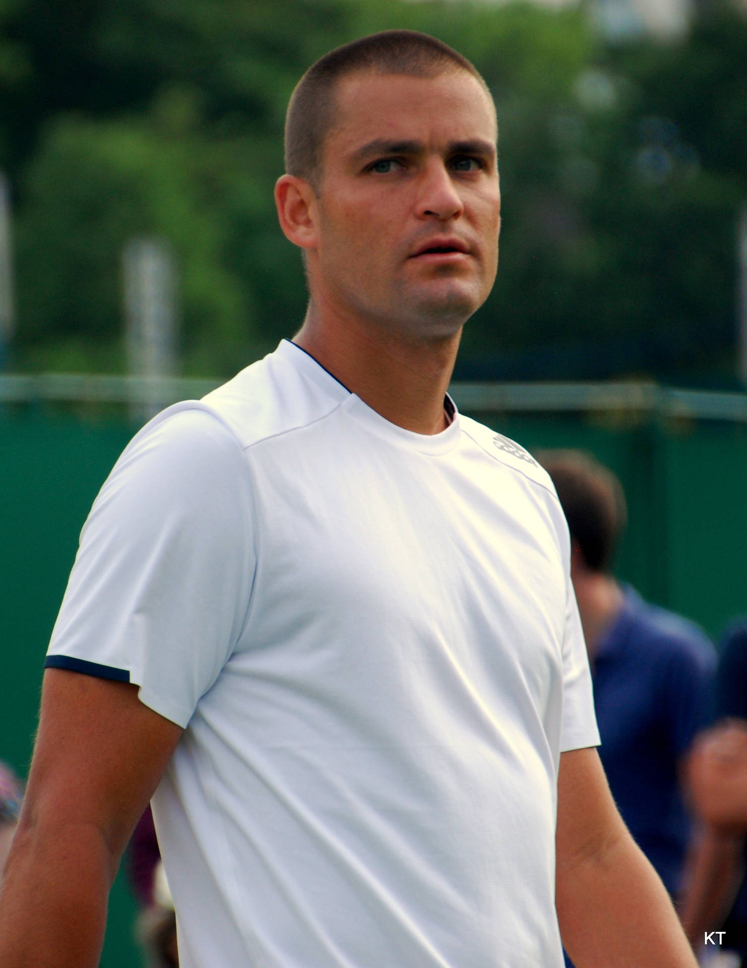 Mikhail Youzhny Sporting Plain White Shirt Wallpaper