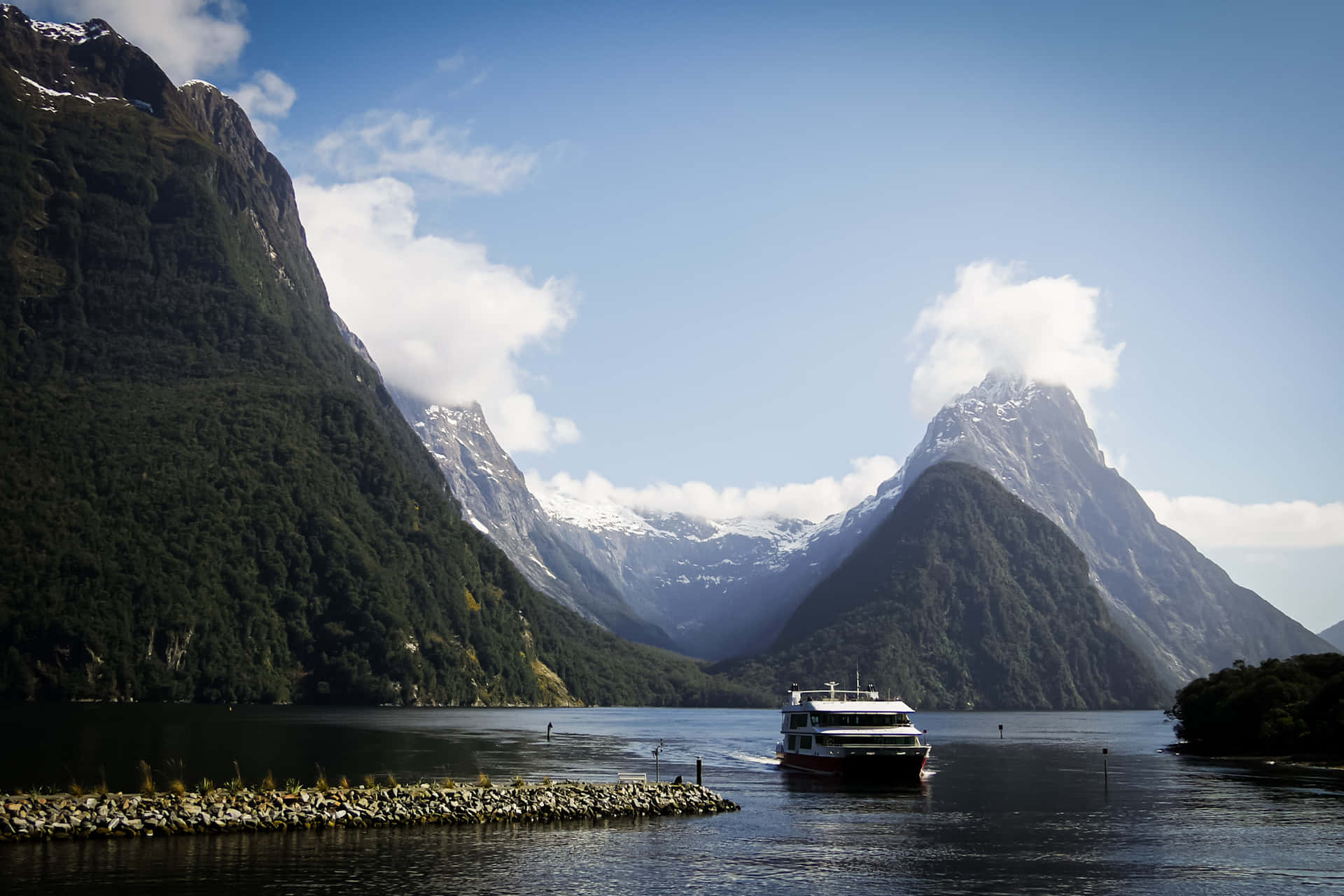 Milford Sound Cruise Ship Travelling Wallpaper