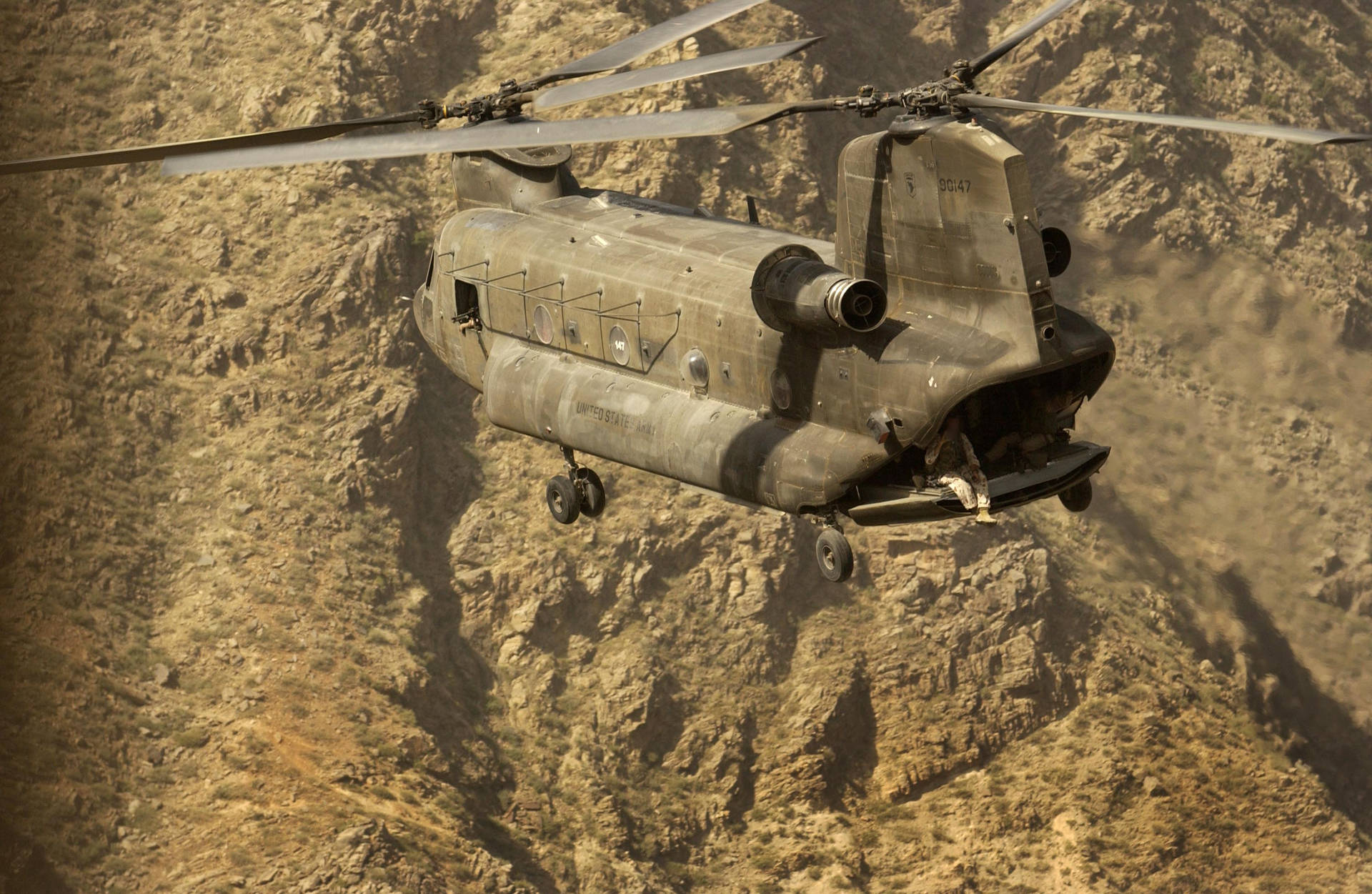 Military Helicopter Boeing Chinook Wallpaper