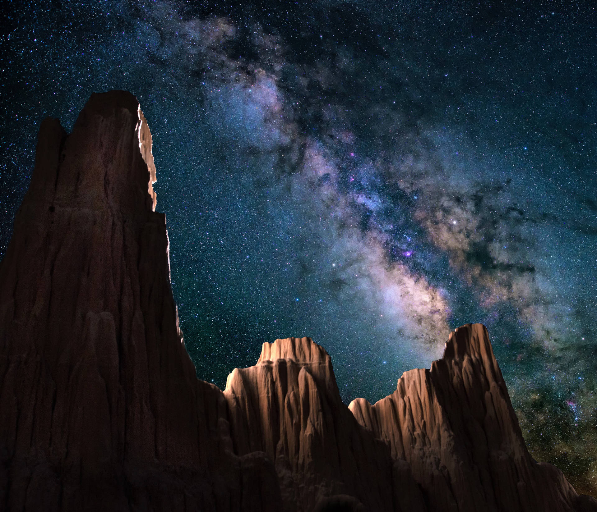 Milky Way 4K Sky Cathedral Gorge State Park Wallpaper