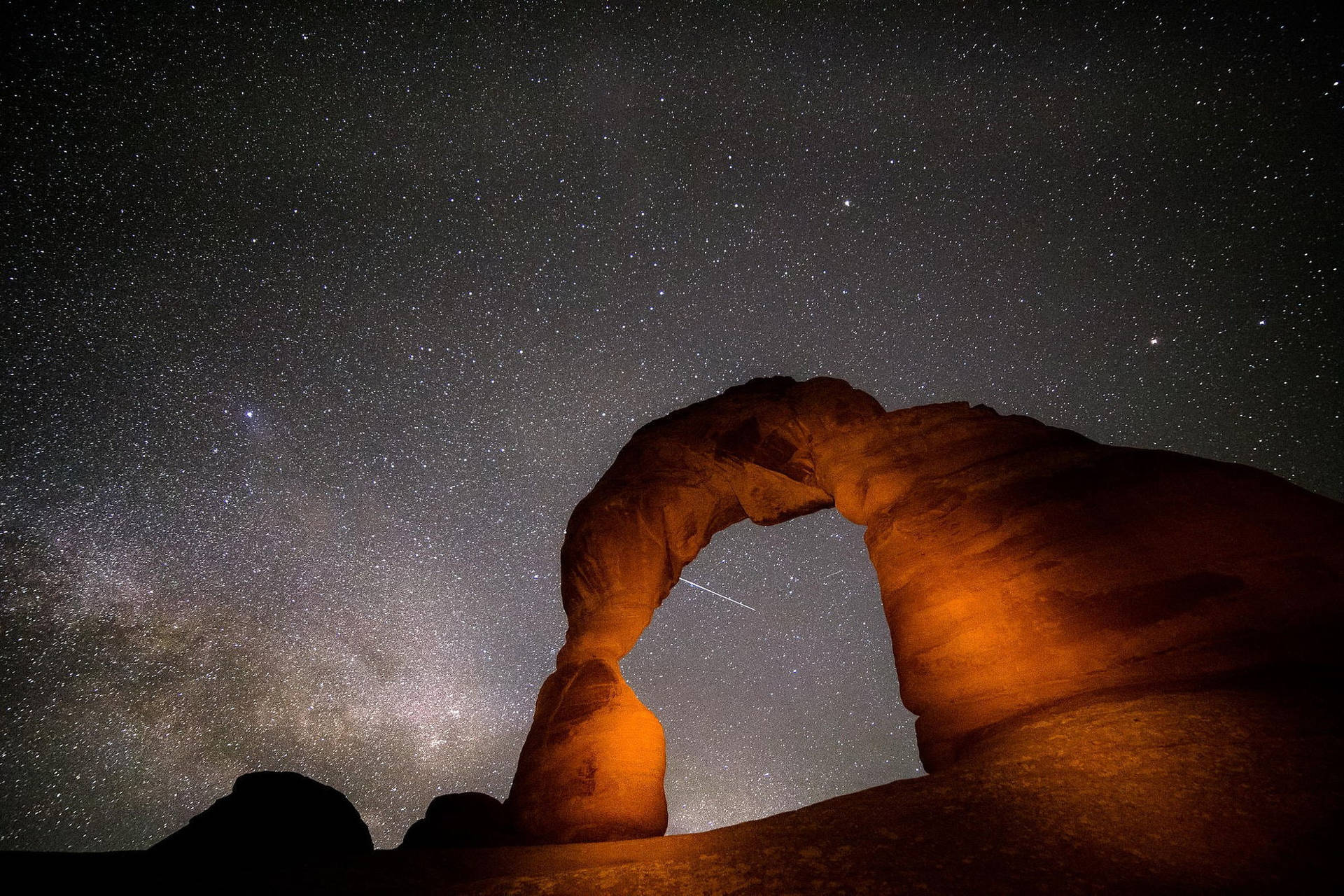 Milky Way At Arches National Park Wallpaper