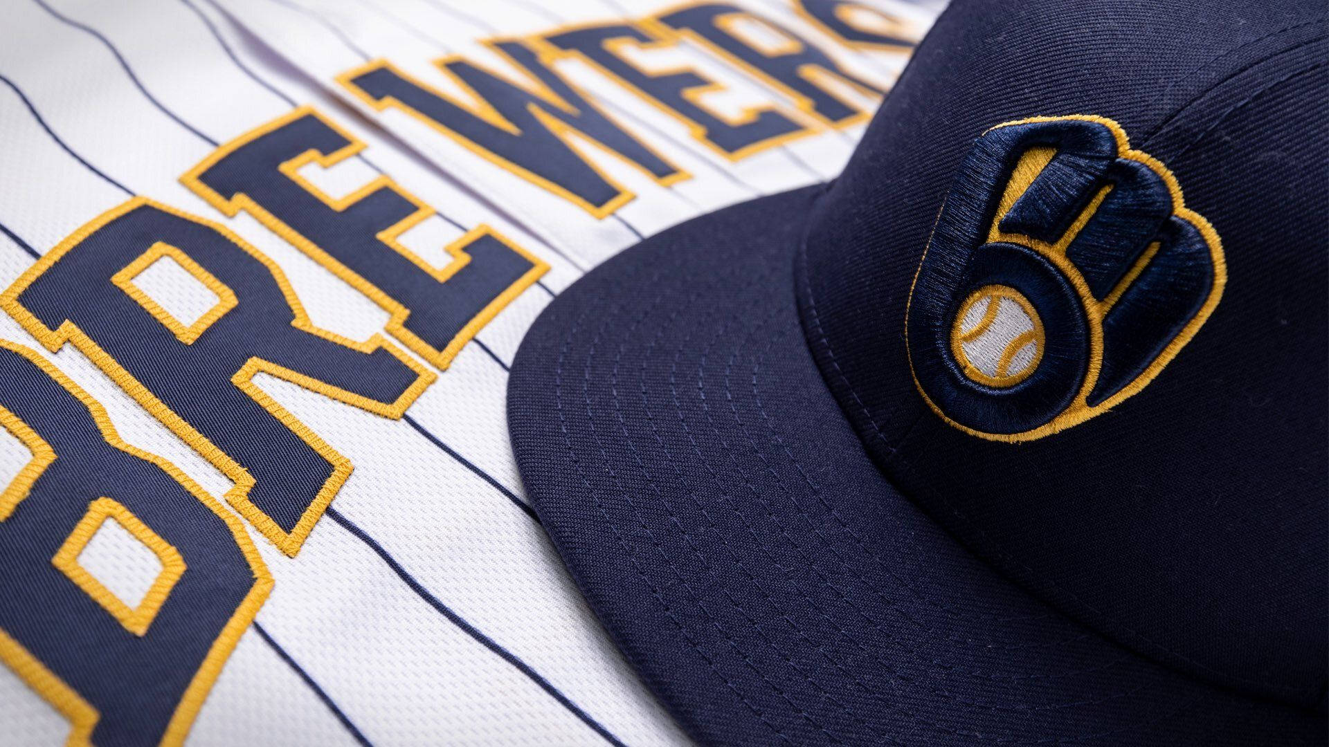 Milwaukee Brewers Hat And Jersey Wallpaper