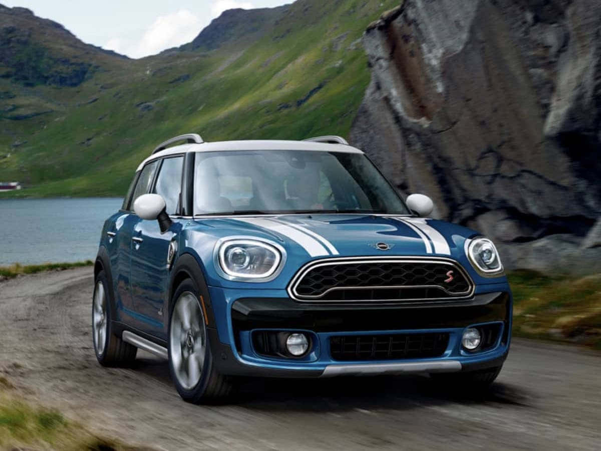 Mini Cooper Countryman In Action Wallpaper