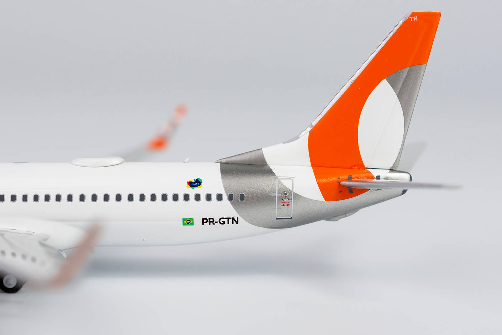 Miniaturreplikdes Flugzeugmodells Der Gol Linhas Aéreas Wallpaper