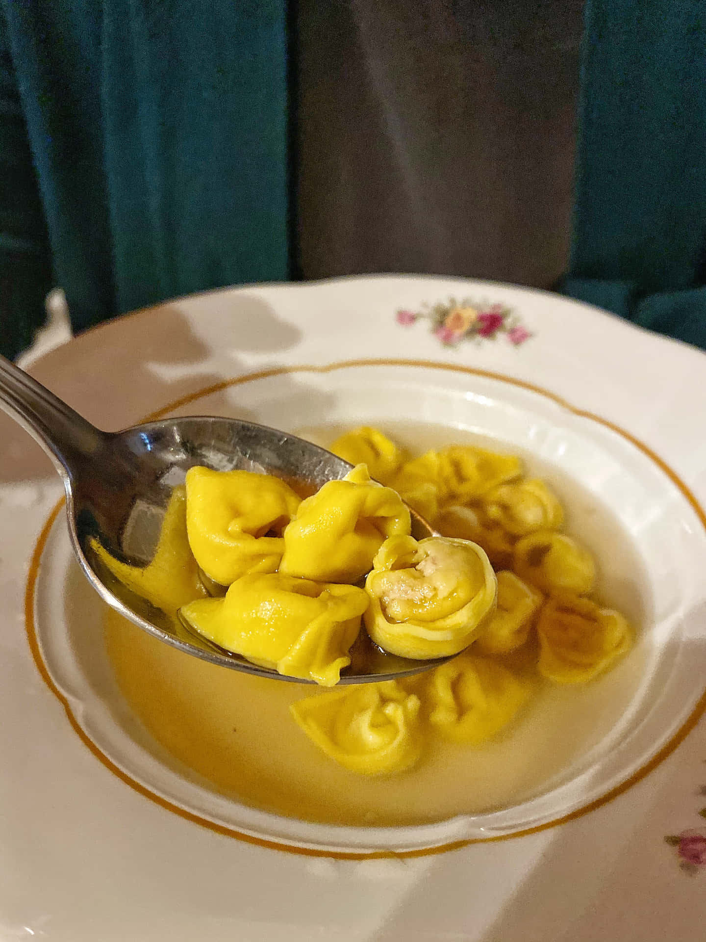 Classic Taste of Italy - Mini Tortellini In Brodo Wallpaper