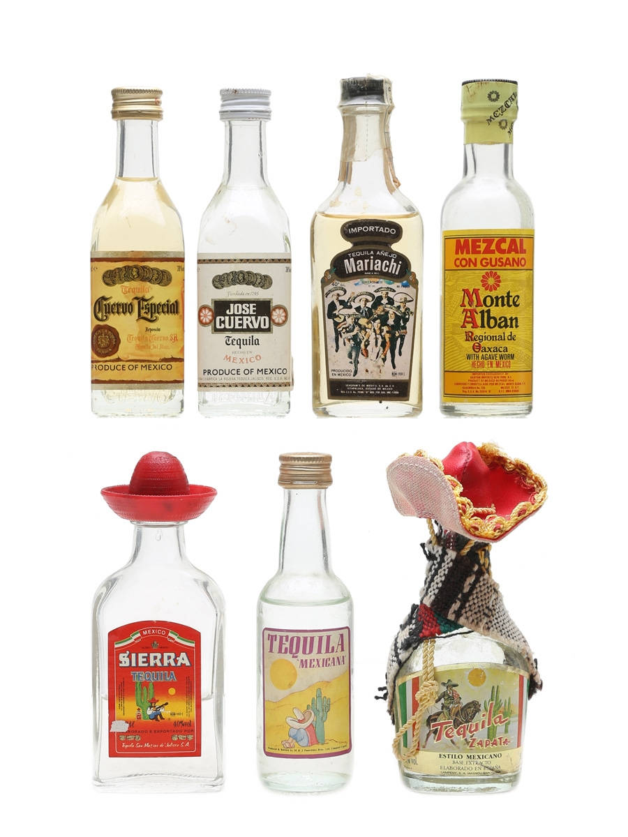 Litettapetmönster För Dator Eller Mobil Med Miniature Monte Alban Mezcal Tequila-flaskor. Wallpaper