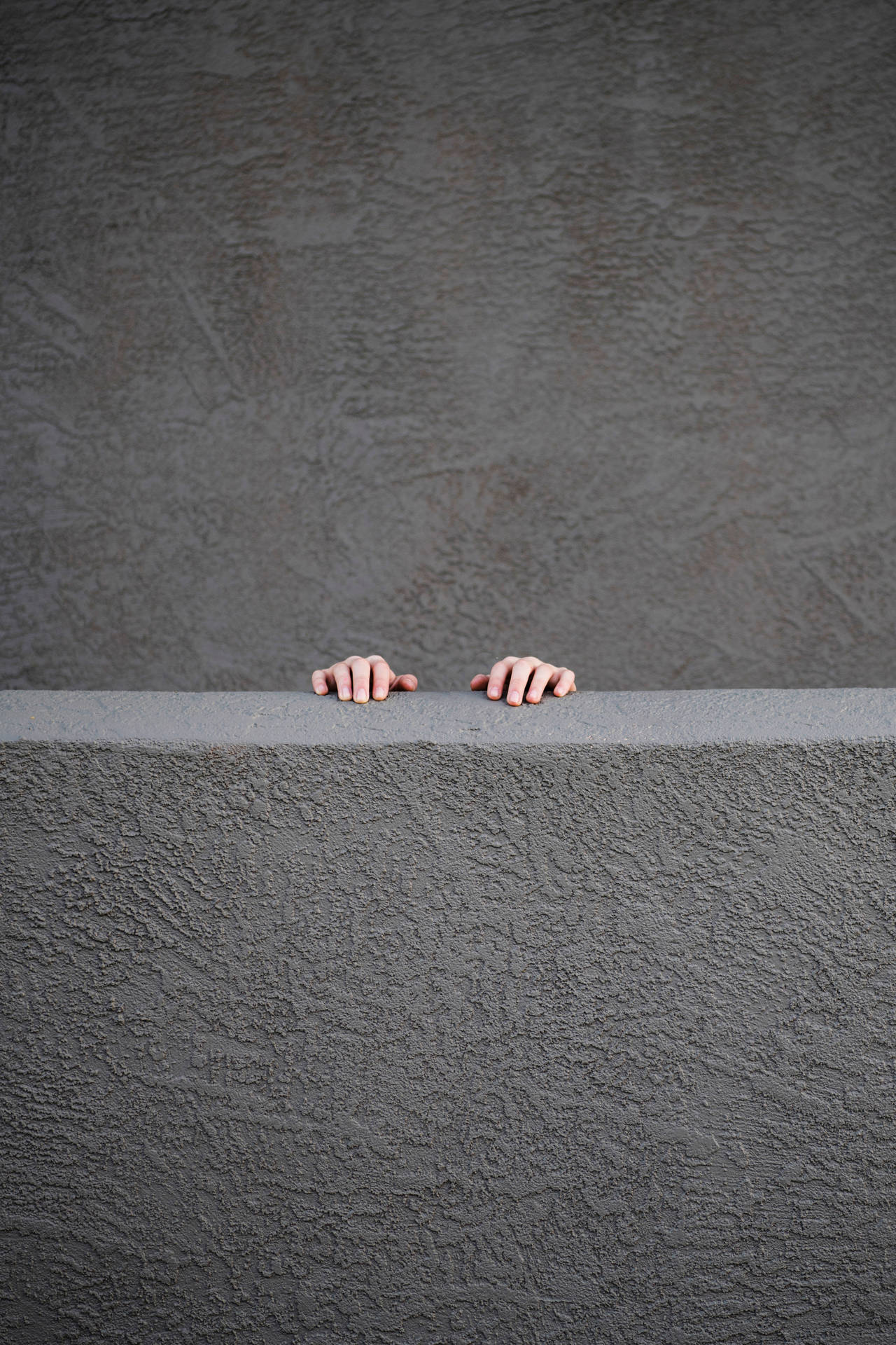 Minimalist Concrete Wall With Hands Hd