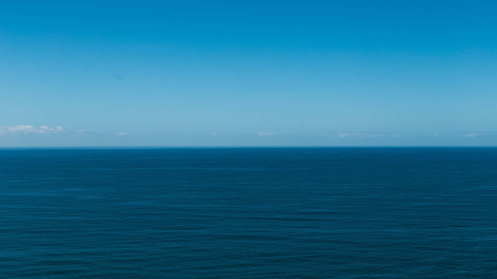 Serene Minimalist Ocean View Wallpaper