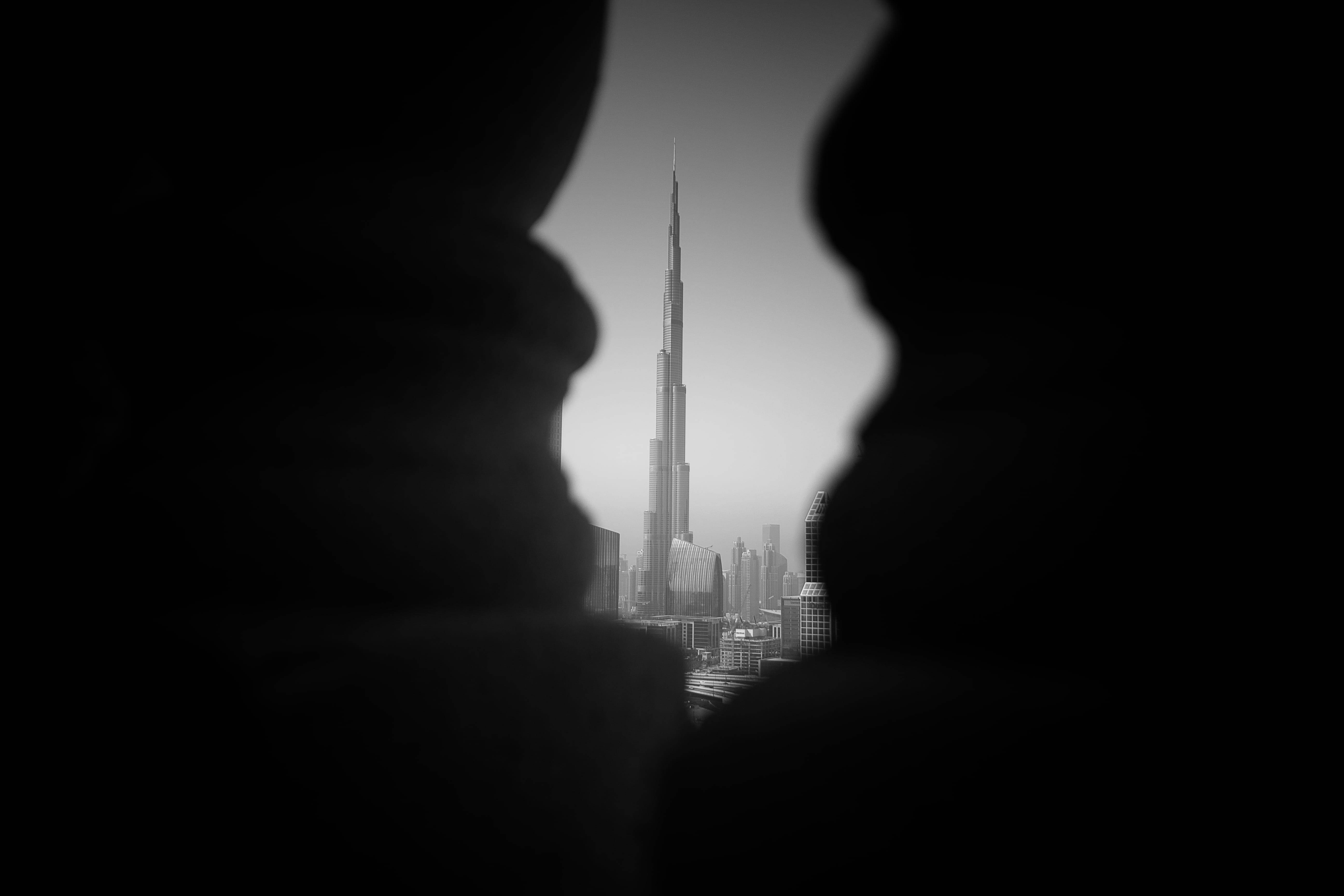 Minimalist Photography Of Burj Khalifa Wallpaper