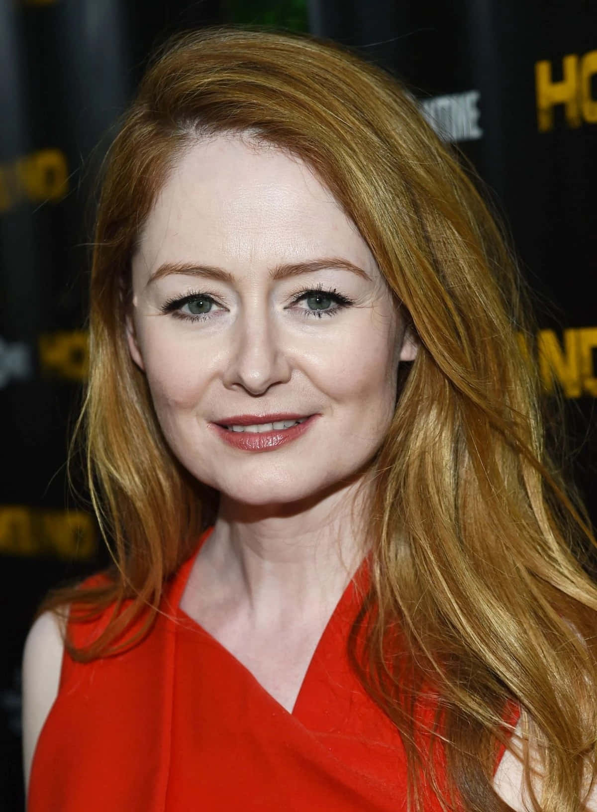 Miranda Otto Red Dress Event Wallpaper