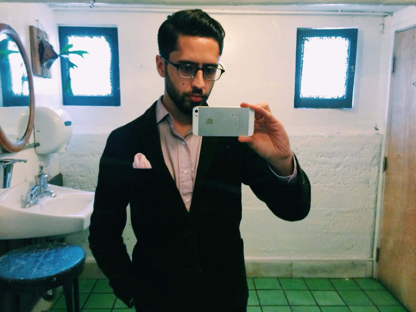 Mirror Selfie Man In Suit Wallpaper