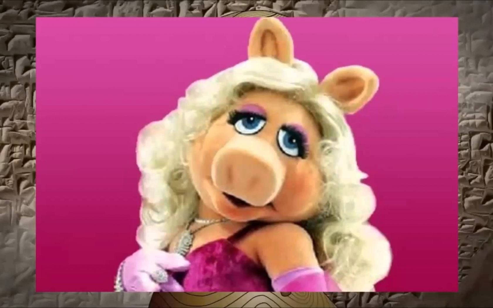 Miss Piggy Gorgeous In Pink