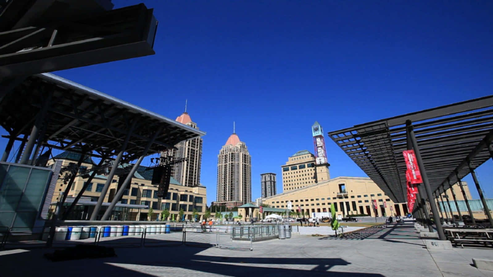 Mississauga's Thriving Downtown Skyline Wallpaper