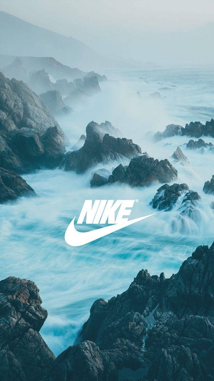 Misty Cliffs Nike Iphone Baggrund Wallpaper
