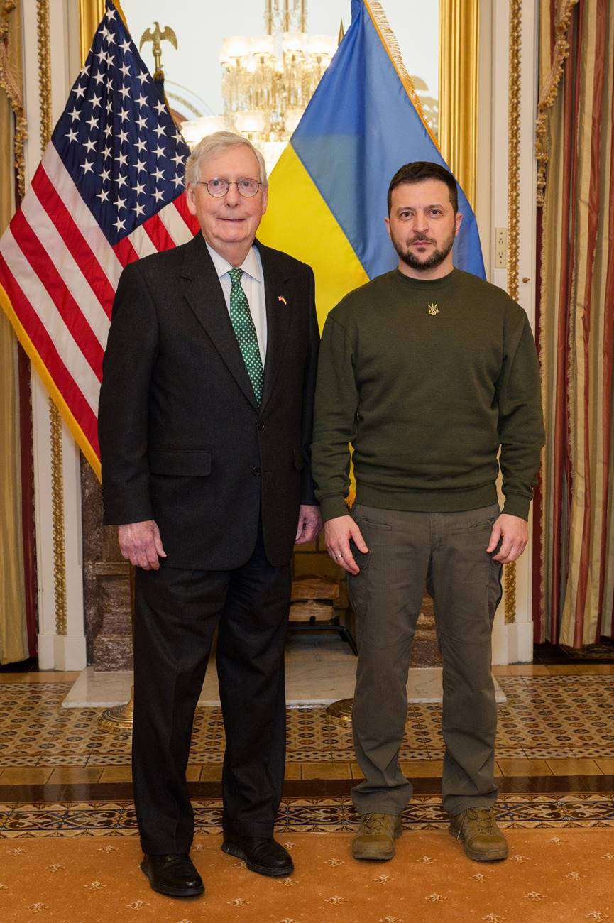 Mitch Mcconnell And Volodymyr Zelenskyy Wallpaper