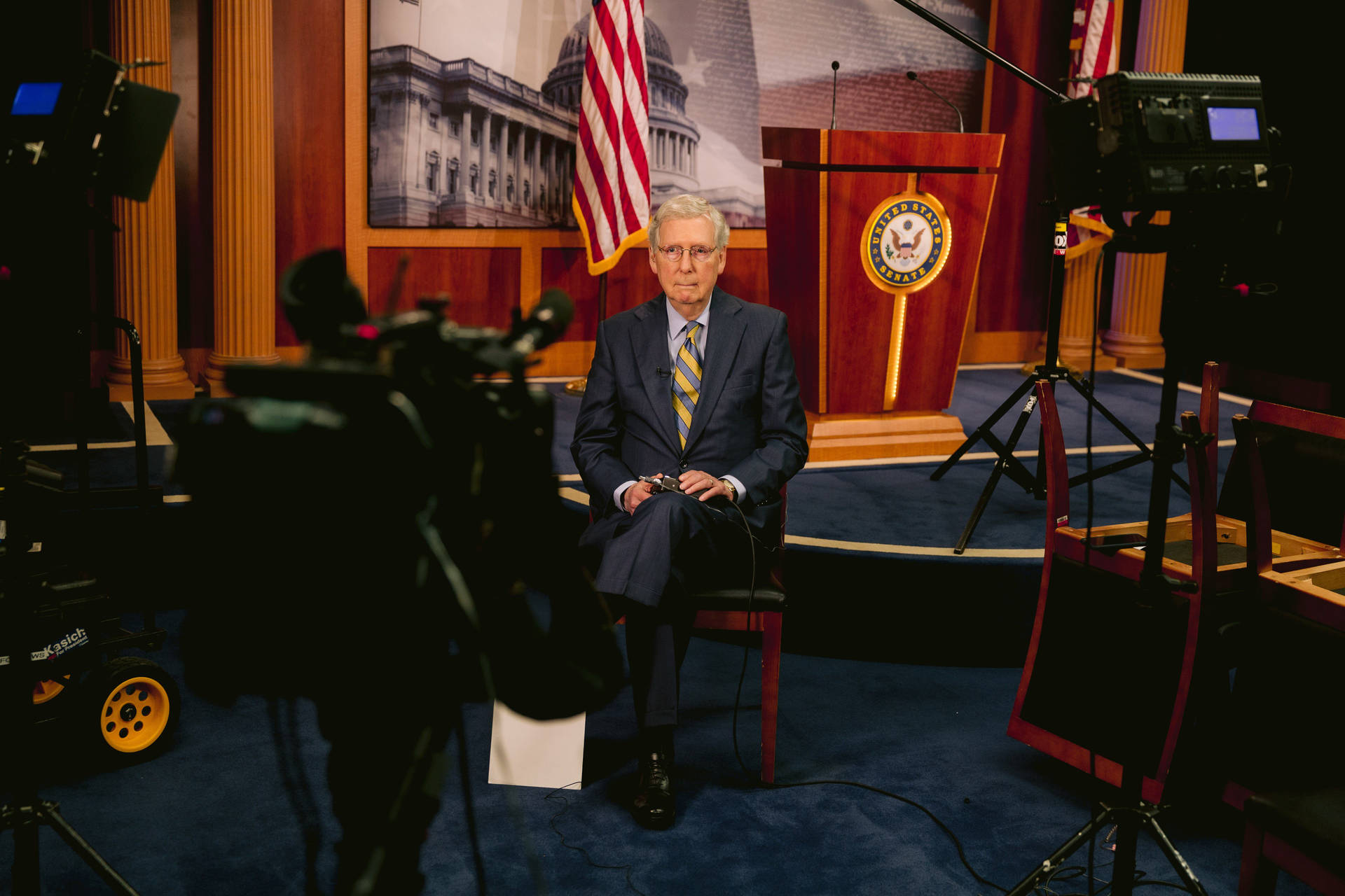 Mitch Mcconnell In Front Of Video Cameras Wallpaper