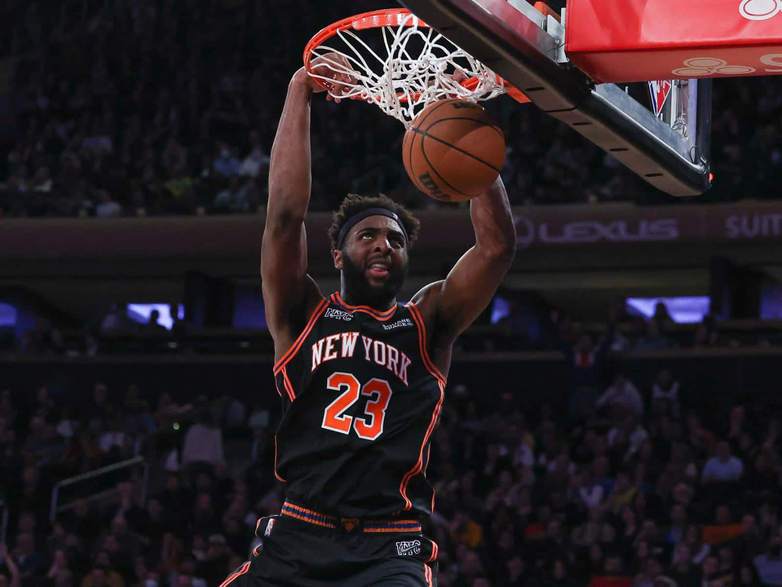 Mitchellrobinson Slam Dunk Der New York Knicks. Wallpaper