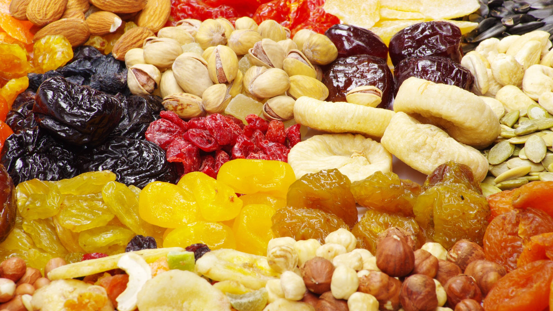 Mixed Dried Fruits And Nuts Currant Wallpaper