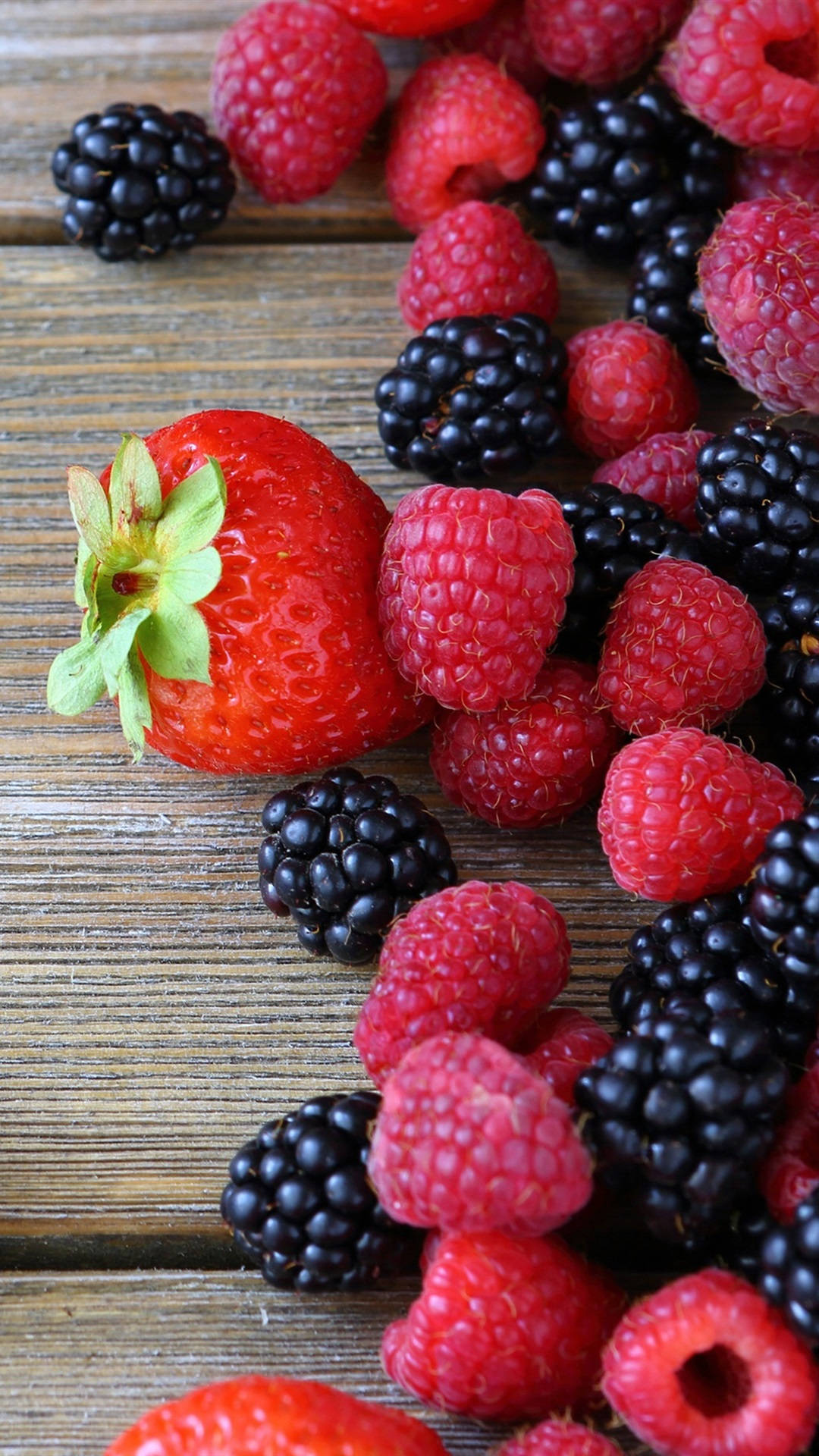 Mixed Sweet Raspberries Wallpaper