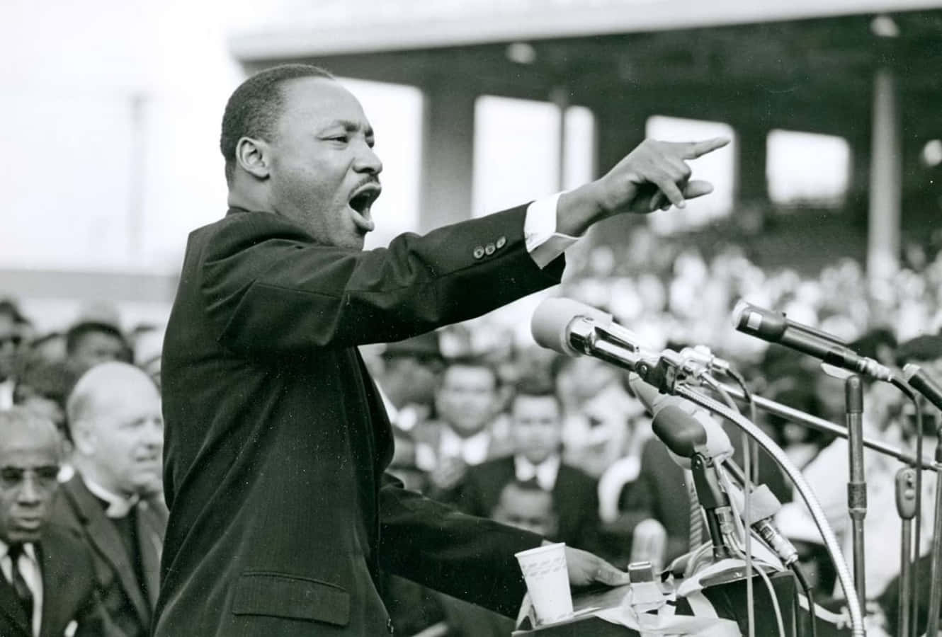 Martin Luther King Jr Giving A Speech