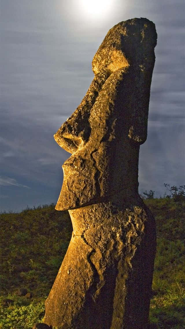 Figuradi Moai Con Vista Sull'oceano Pacifico Sudorientale Sfondo